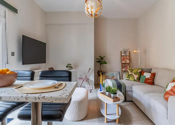 Modern City Center Apartment - Hilton Area/Ilisia