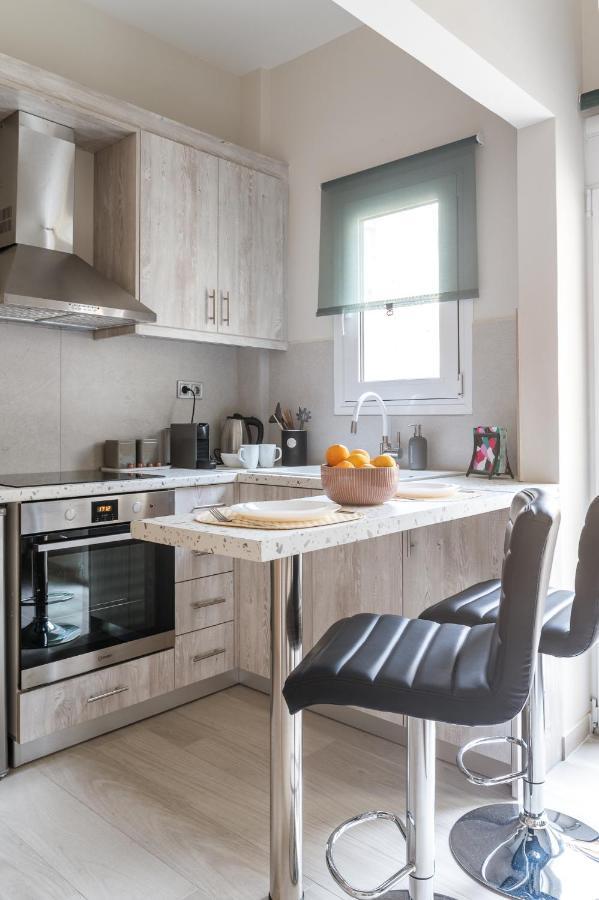 Modern Center - Hilton Area/ilisia Apartment *